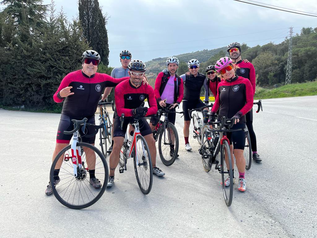 tricalavera3's tweet photo. Increíble el nuevo cast de División Palermo https://t.co/8RvBAqJQ22