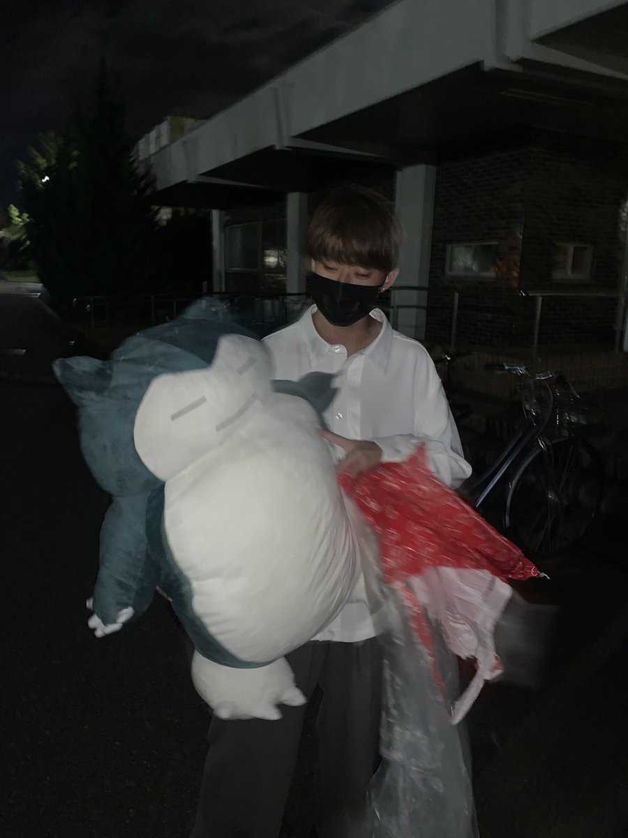 yuttc2018's tweet photo. 三好臨平（みよしりんぺい）
新2年 工学部循環環境工学科

見た目、性格、卓球のどれをとっても完璧だが、勉強面がちょっと心配な臨平くん。

そんな彼だが、前期でやらかした分を挽回するため後期は自由練の時間を全て勉強に費やした。 https://t.co/6ZWNn8YBhc