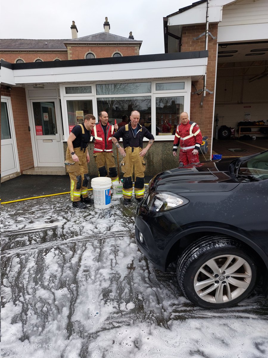 Martyn Field tweet media