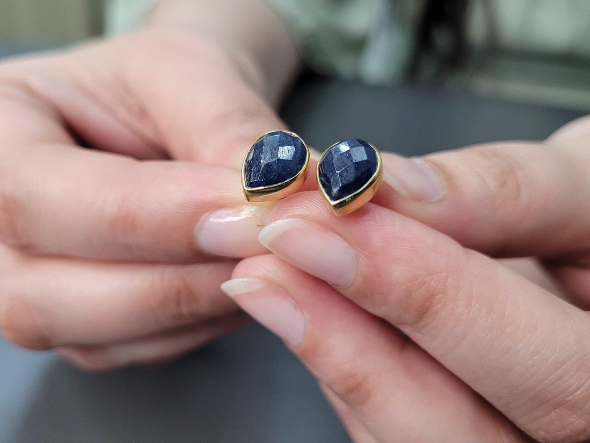 BaniThaniStore's tweet photo. Add a touch of elegance to your style with our natural sapphire stud earrings 💎✨ Perfect for any occasion!

go to the link and check it out.
https://t.co/bagnHCFPCr

#BaniThaniStore #natural #Sapphire #earrings  #Handcrafted #jewelry #Elegant #style https://t.co/z3iP2upBcc