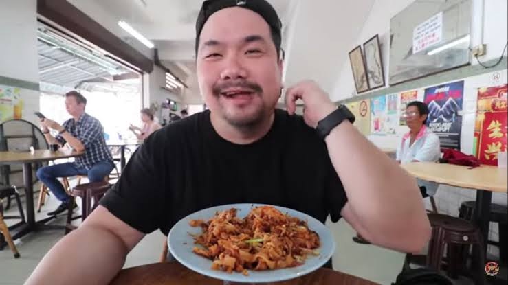 naufalthedude's tweet photo. THE FOUR HORSEMEN OF INDONESIAN FOOD REVIEWER
sebuah thread apresiasi https://t.co/t47fAL7kFr
