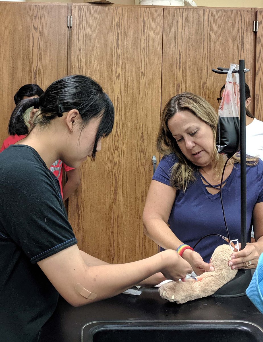 DelValGradCE's tweet photo. Inspire U! (ages 14-18) teens explore careers, network &amp; interact with faculty &amp; at a real-world campus.  Build your resume, essay, &amp; college apps with Explore Veterinary Science, animal behaviors, zoo careers, equine Management. https://t.co/fyfutKrgqk #delawarevalleyuniversity https://t.co/SqdmOhb9qr