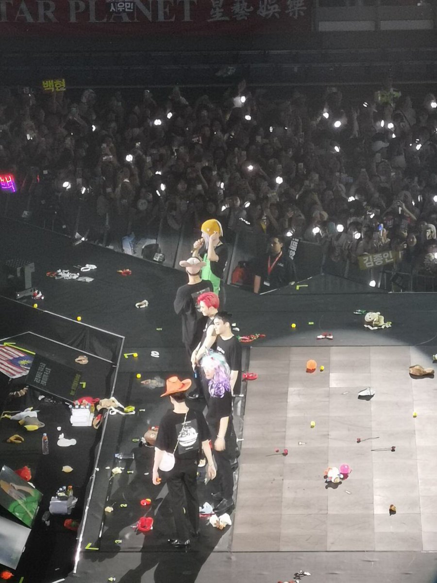 sekaisoo96's tweet photo. View #ExplorationinKL @ Axiata
Section 406, Row D

#tds2inkl https://t.co/VtcWVdU8Mz