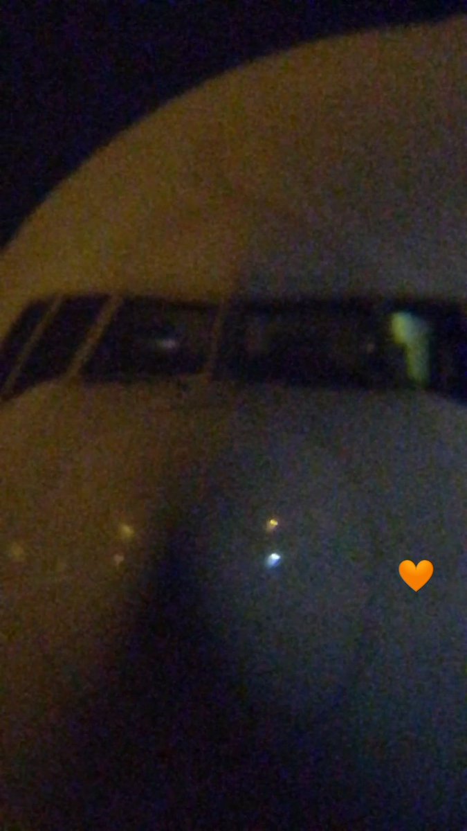 moon_rain_r's tweet photo. ベベタン🧡と私の願った通りになったね🧡✈🙏🏻
#BB8 #JA789A #Boeing777381ER #ANA #AllNipponAirways #全日空 #STARWARS #スターウォーズ #STARWARSPROJECT #ANASTARWARS™PROJECT #MayTheForceBeWithYou #HDN #羽田空港 #Diary https://t.co/5QwX4uDaiO