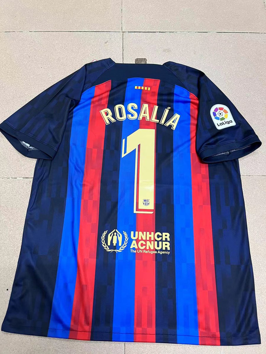 BlasterAlex's tweet photo. ⚠️ATENCION⚠️ 
REGALAMOS la camiseta del FC Barcelona x MOTOMAMI de Rosalía que tanto esta dando que hablar gracias a mi amigo @Sr_Twisted 🔥🔥 

📄PARA PARTICIPAR: 

👉Hacer RT 🔄 a este tweet 
👉Seguir a @Sr_Twisted 

A los 700 rts anunciamos ganador, suerte 🍀 https://t.co/YrgEQnc6EV