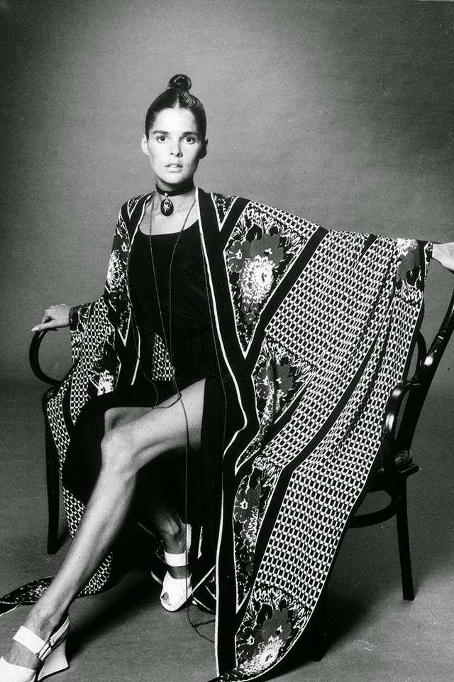 Happy birthday to Ali MacGraw, who turns 84 today! 