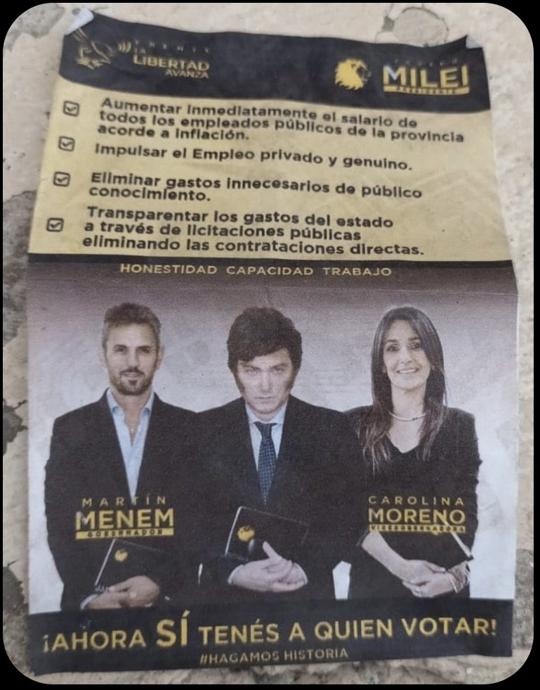 Lenchu77's tweet photo. "Aumentar inmediatamente em salario de todos los empleados públicos de la provincia acorde a inflación". No era joda el twitt que había puesto acá Carolina. Cada día más desastrosa la junta de LLA. https://t.co/vHez3tgVIC