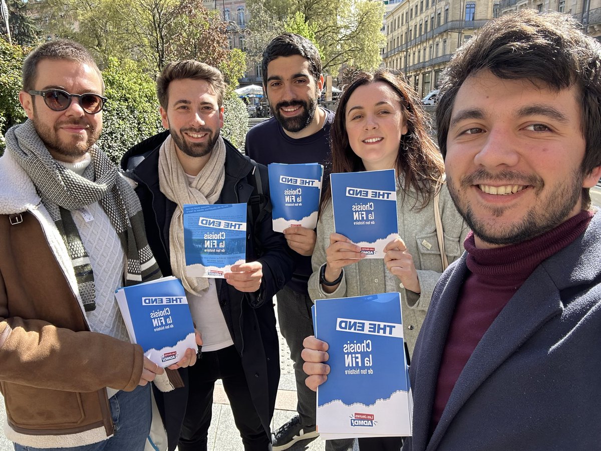 debofort's tweet photo. 🔵 Très belle mobilisation des @jeunesadmd ce matin à #Toulouse pour défendre le droit de mourir dans la dignité, 24h avant la clôture de la #ConventionCitoyenne sur la #findevie. 

Oui à une loi de liberté ! #MonCorpsMonChoix. #ADMD #JeunesADMD https://t.co/FuITXaPTaP