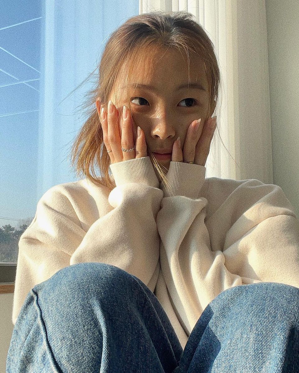 _haeunie's tweet photo. 230401 #HAEUN IG update (1/2) https://t.co/DL1bz42XbS