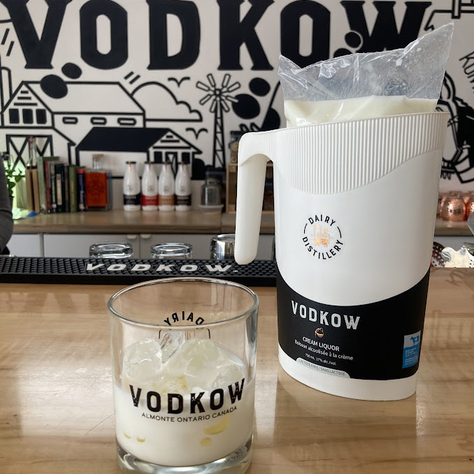 DairyDistillery's tweet photo. VODKOW is embracing an Ontario tradition this spring with our new bags of vodka infused cream liquor. Enjoy our famous lactose free cream in a low carbon package. Designed to fit in your existing milk jugs and perfect for an extra long weekend and extra large coffees.#whatDayIsIt https://t.co/FS2zmQTRgy