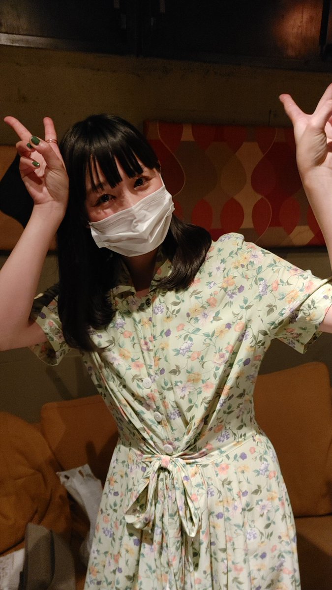 perc_percyyyyyy's tweet photo. 一年半ぶり？最後名古屋やったので東京は数年振りでございました。
安定のキレッキレトークごちそうさまでした😋
明日も行けたら行こっかな🤔
#中村千尋 https://t.co/vzdzhX6ajq