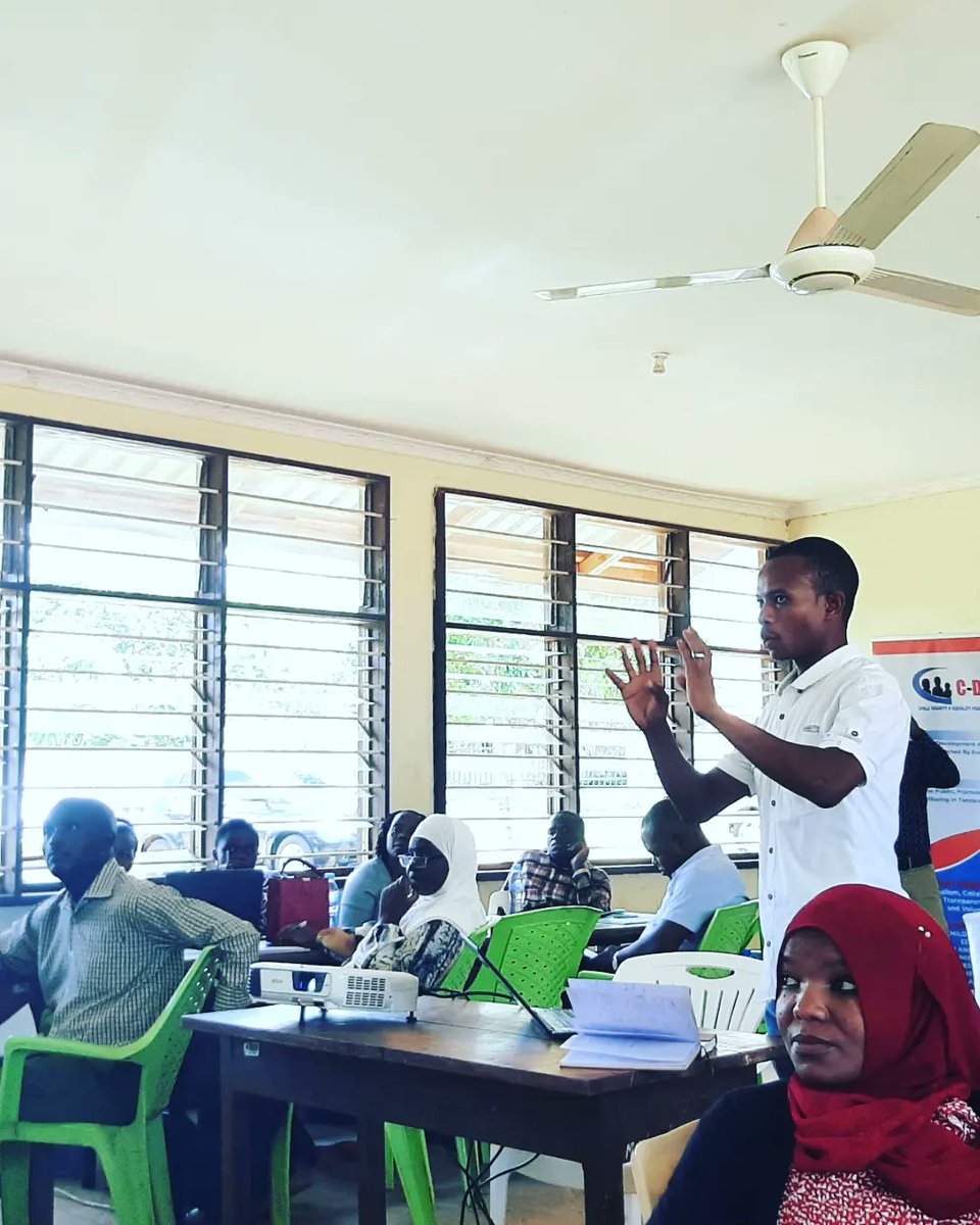 JacobKanka's tweet photo. Talking to education stakeholders @ya_wilaya @mvomerodc @gairodc2022 @morogoro_mc_customercare @morogoromc @kilosadc on safe and inclusive learning environment improve numeracy and literacy in more than 624 Primary Schools. @c_deftanzania https://t.co/d8G0xErC5o