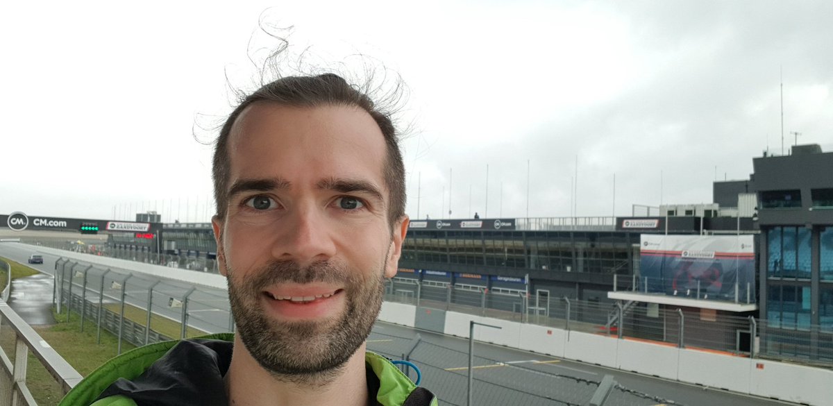 SebbiLebga's tweet image. Cars go vrooooom