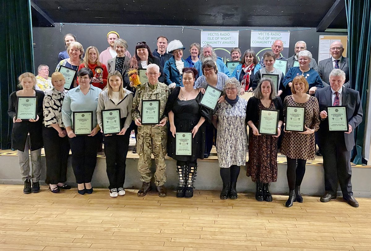 I was delighted to attend the very first @VectisRadio Community Awards ceremony and present the certificates to charities and organisations who make an incredible difference to our community.
It was a pleasure to be amongst them.
vectisradio.com
highsheriffiow.co.uk