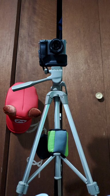 New camera set up for new content cumming soon 📷📸  https://t.co/VkFdJDepgj https://t.co/UaLGyz6AlS