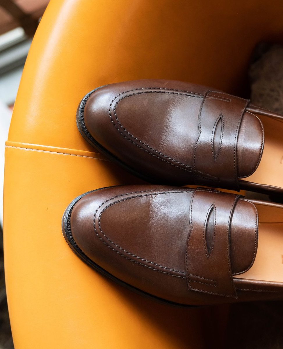 dovashoes's tweet photo. Made in Ghana.
Designed by you, crafted by us.
Nationwide Delivery| Global DHL
Location: Kumasi 
📲+233247408609

God | Jesus | Sarkodie | Stonebwoy | Black | Sheldon | NDC | MP | Ghana | Ashanti | Despite | #naabadwoaserwaa | #AprilFoolsDay | Amerado | #MCILIV https://t.co/UumX5nrtRn