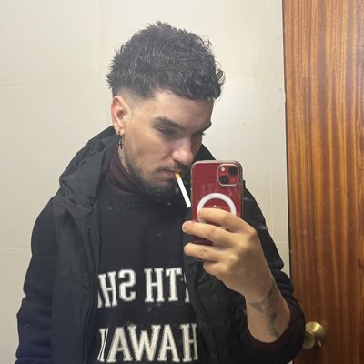 IvAn tweet media