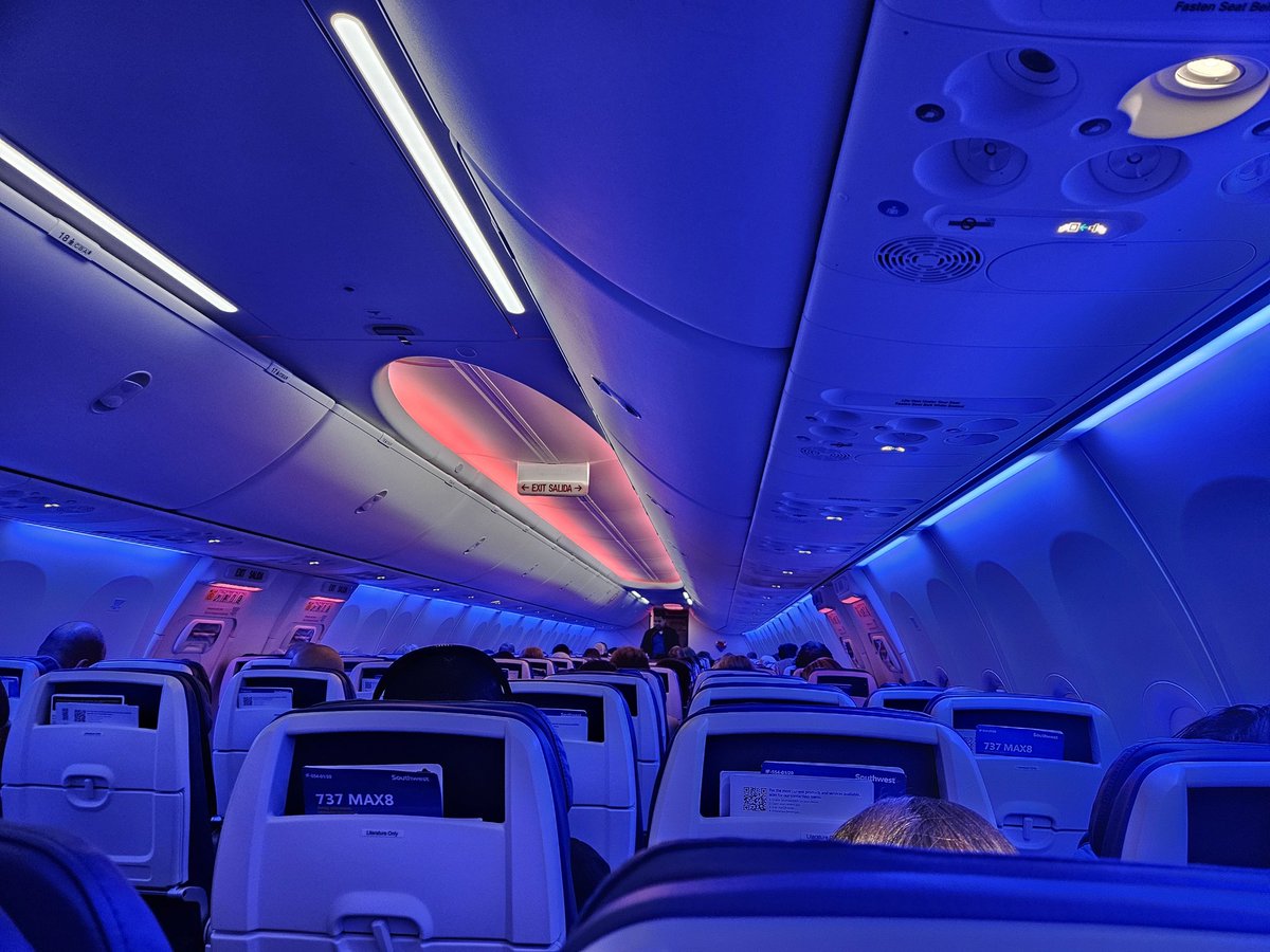 lorielue's tweet photo. Been a minute since I flew @SouthwestAir, loving the red light!!! https://t.co/s7ooxxR3wE