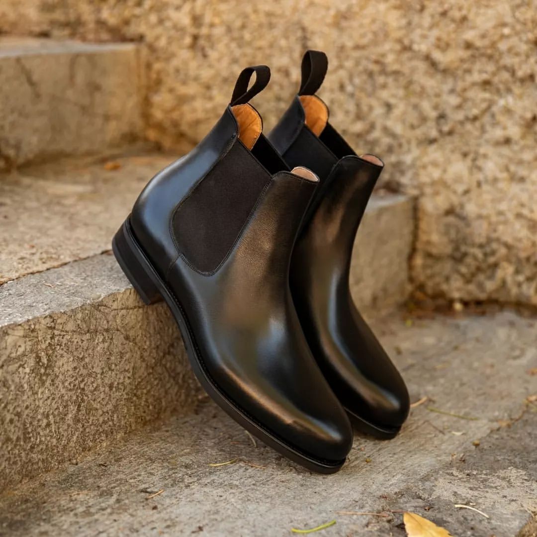 dovashoes's tweet photo. Made in Ghana.
Designed by you, crafted by us.
Nationwide Delivery| Global DHL
Location: Kumasi 
📲+233247408609

God | Jesus | Sarkodie | Stonebwoy | Black | Sheldon | NDC | MP | Ghana | Ashanti | Despite | #naabadwoaserwaa | #AprilFoolsDay | Amerado | #MCILIV https://t.co/5U9djs20Yy