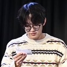 maze_O3I7's tweet photo. 뿔테영주안사랑하는법뭐지진짜 https://t.co/gPUGE5U6J8
