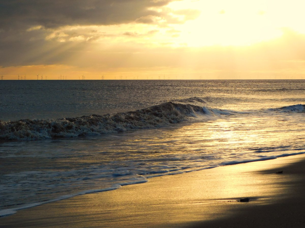 Missing the #sunrays on a cloudy day like today. Hopefully tomorrow will be brighter #loveukweather  #Lincolnshire