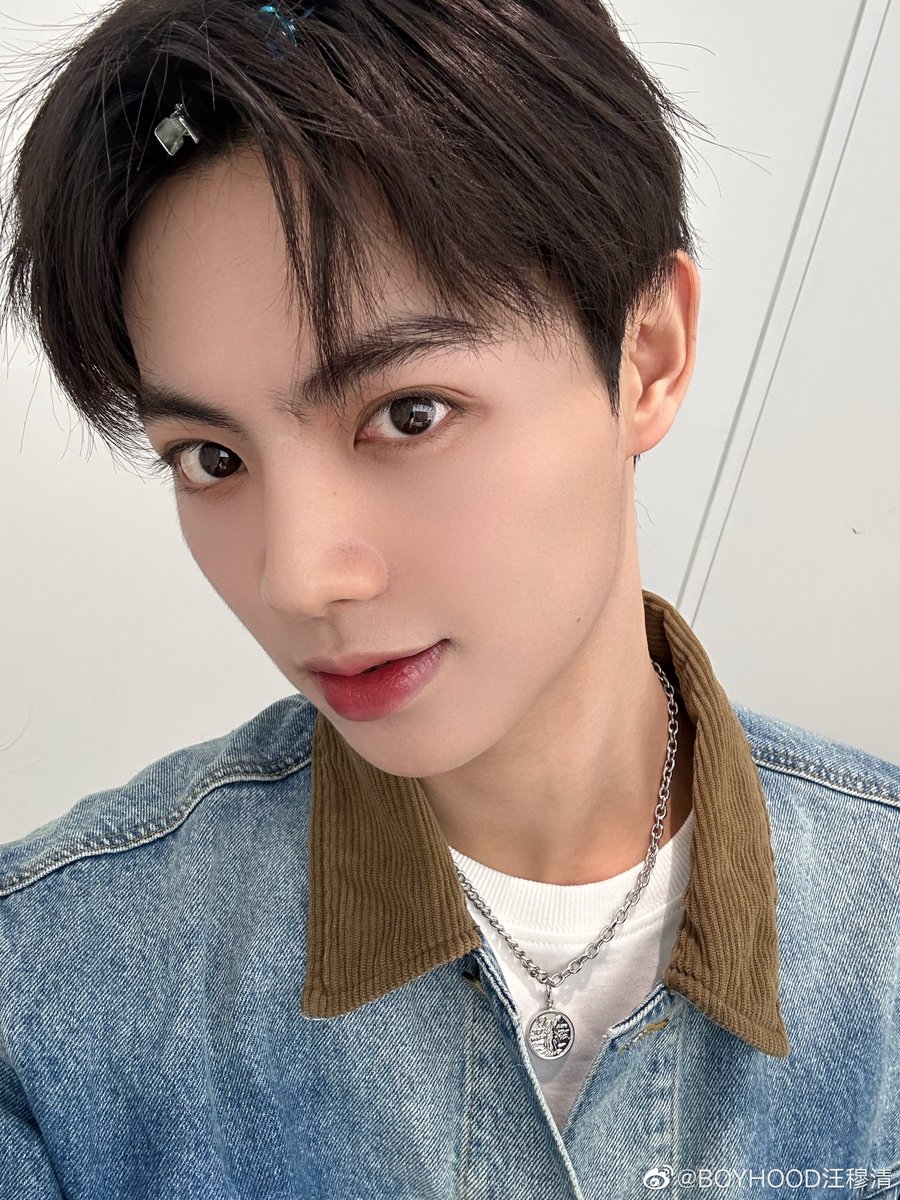 forboyhood's tweet photo. 230401 wang muqing weibo update (1/3)
"first time taking pictures for everyone, are you guys satisfied?
📷 #drje #basementfg"
#BOYHOOD #乐华娱乐 #YUEHUA #汪穆清 #WANGMUQING https://t.co/tOMi0dhcHw