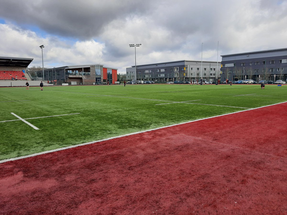 daimogssoapbox's tweet photo. Out over in #YstradMynach @OakdaleRFC v @RfcAbergavenny @WelshRugbyUnion Div 2 ref #mentoring #coaching #advising 4G pitch @CaerphillyCBC @dragonsrugby facility, absolutely top draw what an outstanding facility!
#refsteam weather better here than way out west today #Aberaeron https://t.co/eHjxqkhuWs