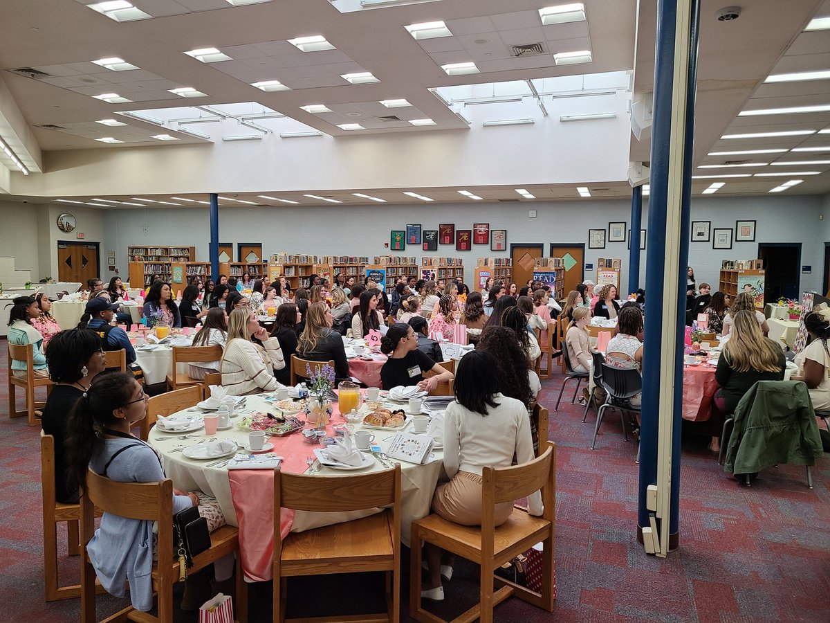 Melanie Lisitski tweet media