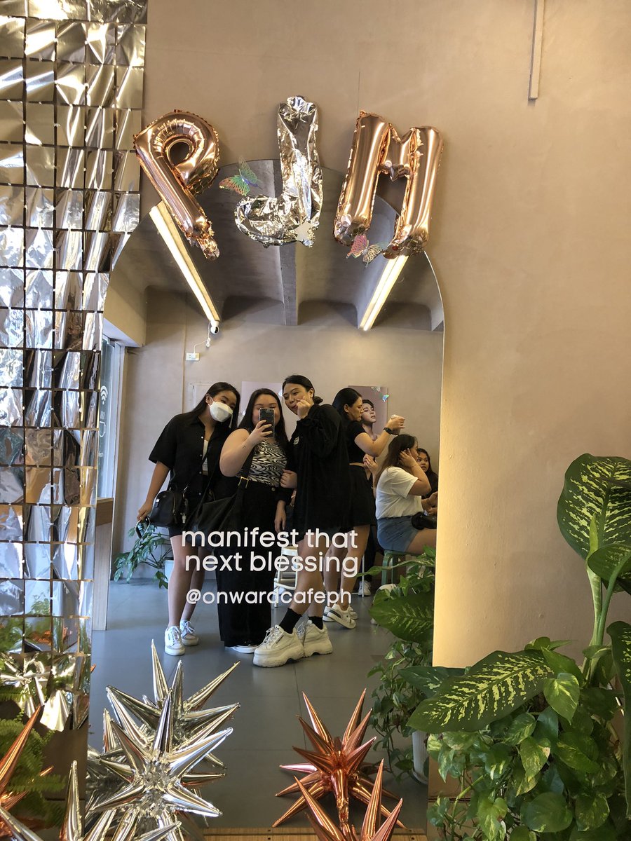 chinfranco_'s tweet photo. my first offline cse, i had so much fun! jimin baby you are so loved π₯Ήππ« #FlowWithJimin @flowwithjimin πͺ https://t.co/dnb53YSsi6