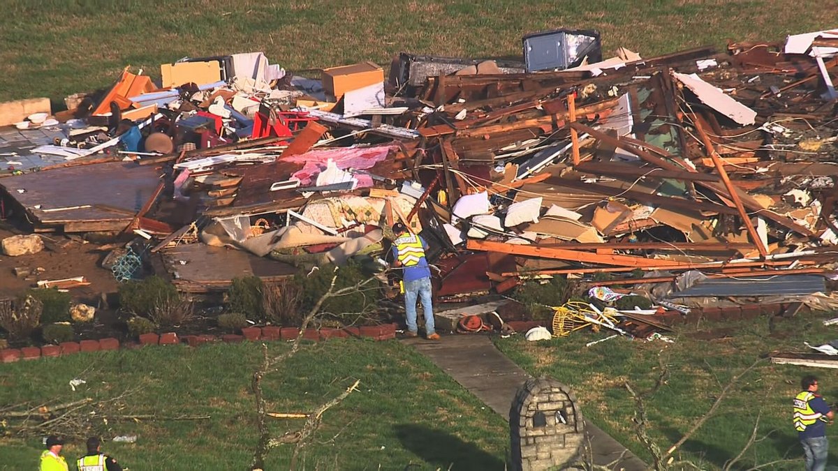 <a href="/NC5_NickBeres/">Nick Beres</a> <a href="/NC5_Sky5HD/">Sky5 HD</a> All that's left is the mailbox at this home where first responders are surveying the damage in Readyville. Truly amazing that we're not hearing of any serious injuries