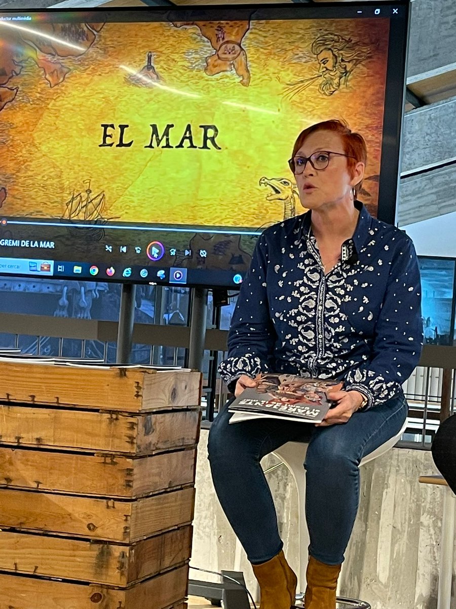 ARXIUPORT_TGNA's tweet image. Aquest migdia hem participat a la presentació del llibre Marejants, el gremi de la mar @marejants
de #joancarlesblanch al @museuporttgna 
Molt contentes de col·laborar en projectes de difusió de la història de les entitats de #Tarragona vinculades a la mar.
#marejants #història