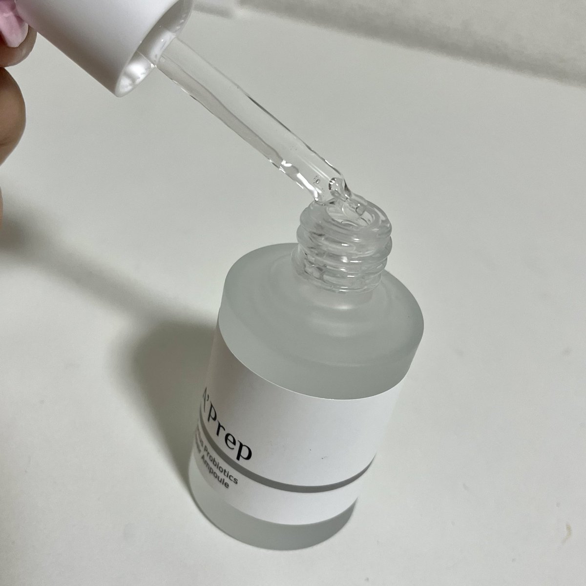 mapicosme's tweet photo. A´Prep 水分光彩 鏡アンプル
何度も鏡を見たくなるようなしっとり艶のある肌へ🪞
百年草エキスやプロバイオティクス等、天然自然由来成分のみで作られている低刺激高保湿アンプル!
とろみのあるテクスチャーでお肌がもっちりうるおう☺️
#Aprep #エイプレップ #韓国コスメ #韓国スキンケア #提供 https://t.co/J9gP5DCdic