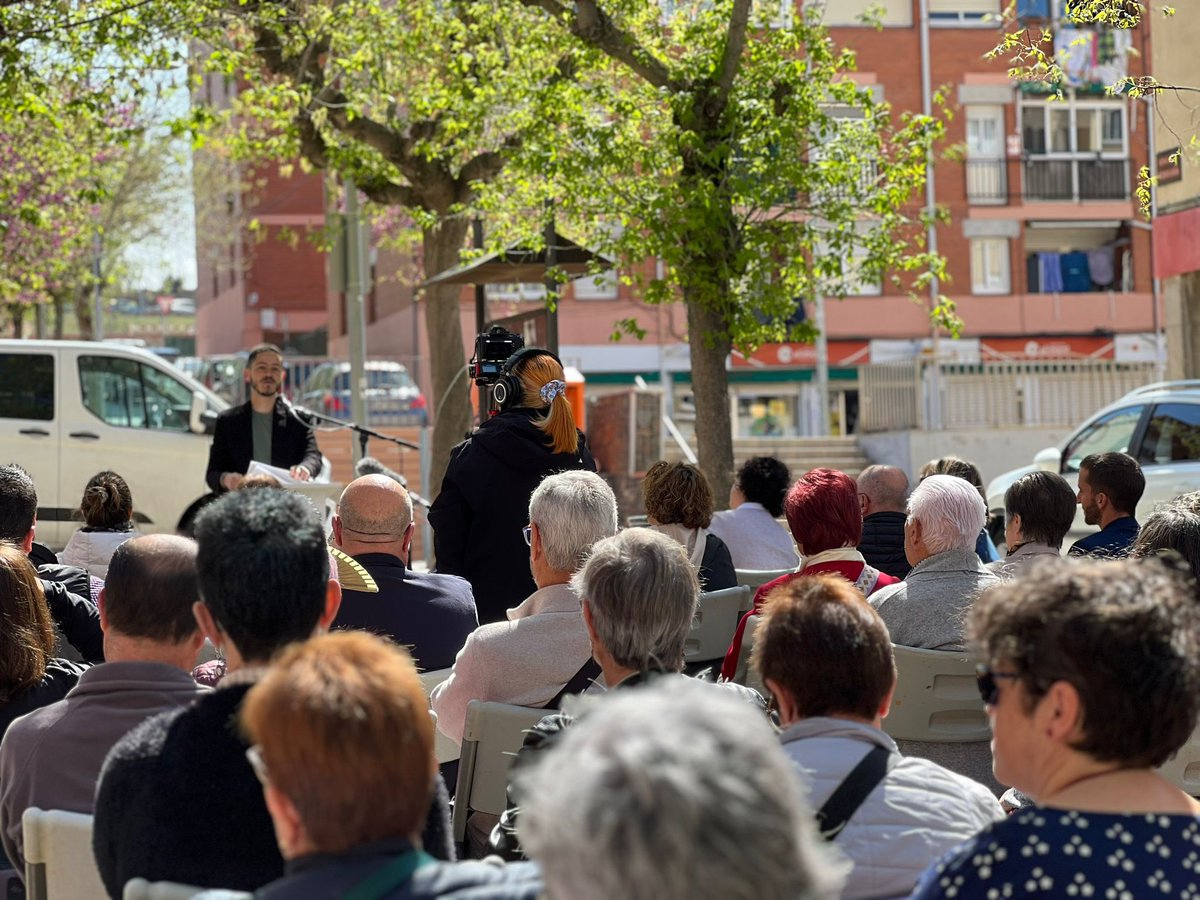 carlesrod's tweet photo. 🤩💚Avui hem presentat a les persones de la candidatura de @FemViladcavalls i ha estat molt emotiu tornar a #CanTrias amb tanta gent!

Tenim equip, ens estimem i farem tot allò que el poble necessita i mereix 👏🏻👏🏻👏🏻

#Viladecavalls https://t.co/6Eqq3vISpr