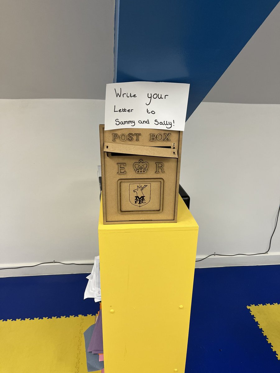 Post your letters to Sammy and Sally in the letterbox in the family room! ✉️📮