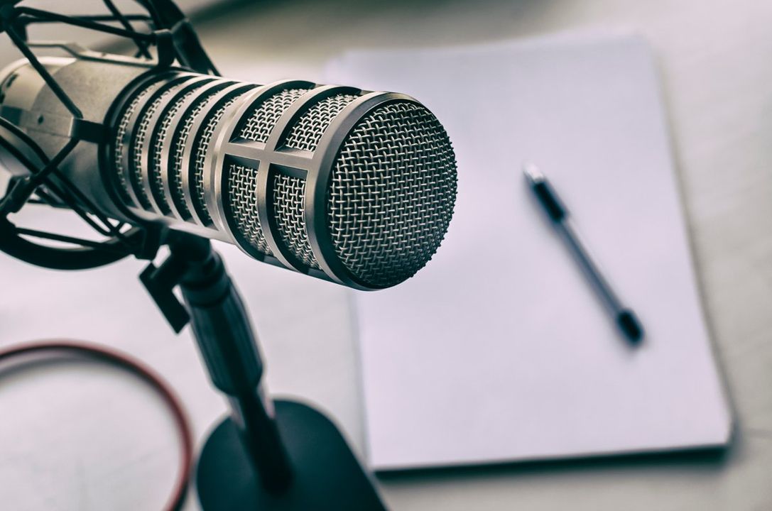 MichAgToday's tweet image. 🎤📸📹 #AgComm Summer Internship 📹📸 🎤

Work with award-winning farm broadcasters and gain experience in radio news coverage, video production, and web and social writing. Statewide travel included!

Send your resume today to gtruitt@michiganagtoday.com!

#agjobs #farmradio