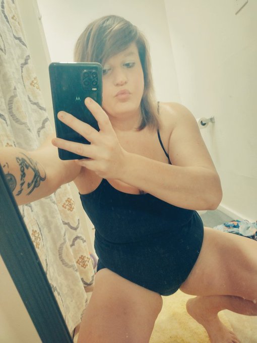 I hope everyone has a blessed weekend!!! https://t.co/nZqfj5XZ6J<a href="/tag/newprofilepic"class="tags"><span>#newprofilepic</span></a>