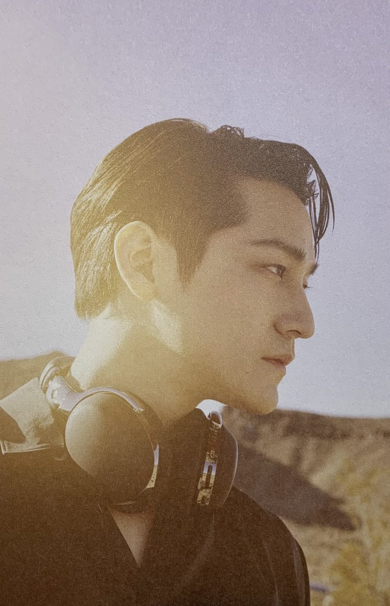 jungkookkee's tweet photo. i can imagine him smelling like oud #kimbum #kimbeom #leerang #sangbeom https://t.co/v0jBq0yKny