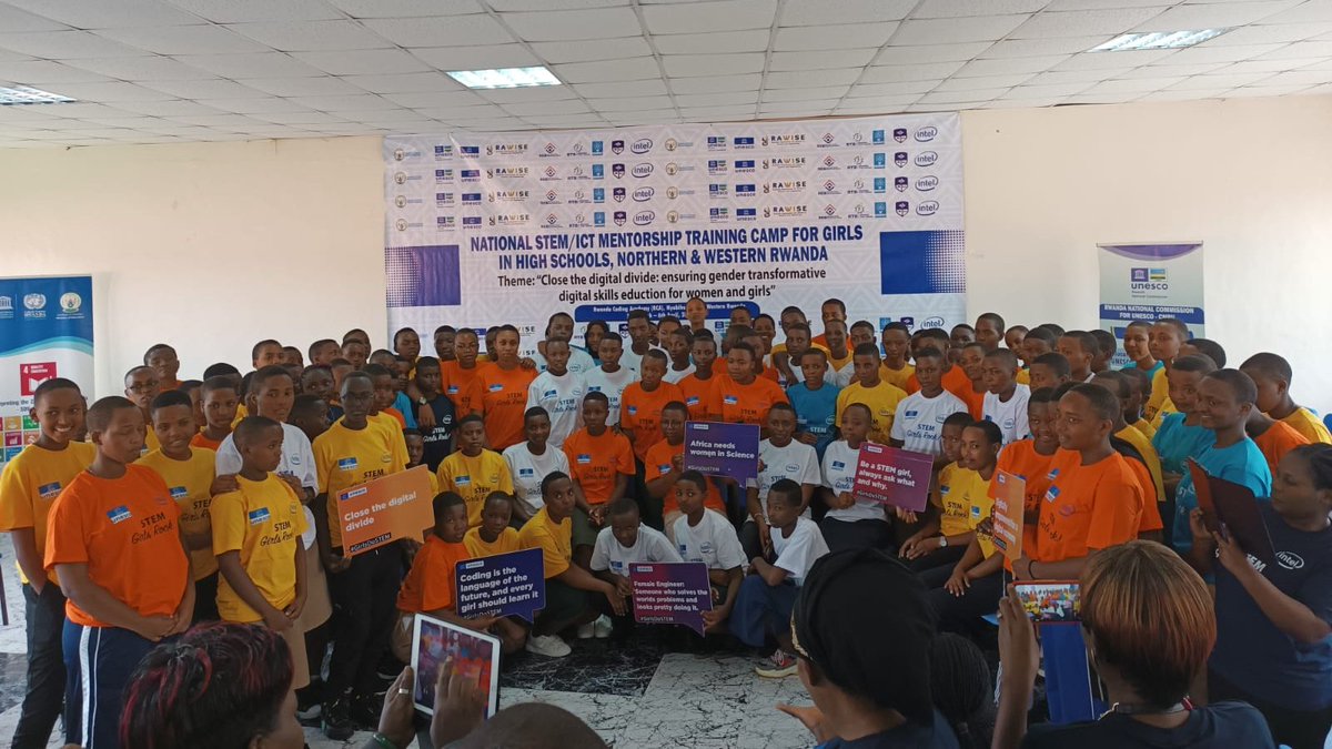 UNESCO_rwanda's tweet photo. Today is the first of our STEM girl boot camp. Let's empower women in the science field and let them meet role models @STEMWomenRwanda, @Rwanda_Edu, @REBRwanda, @UnescoEast https://t.co/UcbeEF5Q8u