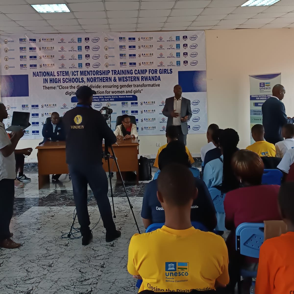 UNESCO_rwanda's tweet photo. Today is the first of our STEM girl boot camp. Let's empower women in the science field and let them meet role models @STEMWomenRwanda, @Rwanda_Edu, @REBRwanda, @UnescoEast https://t.co/UcbeEF5Q8u