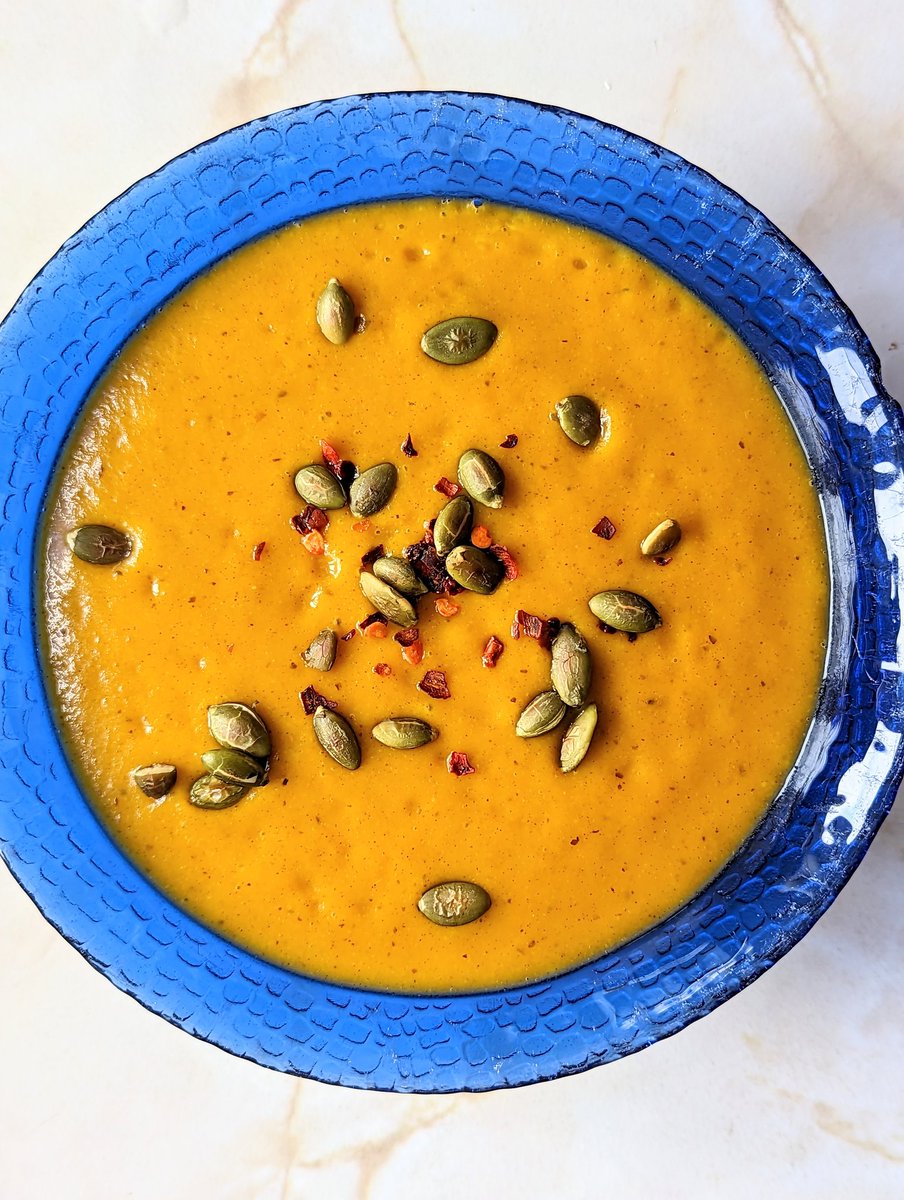YaMishko's tweet photo. Pumpkin soup, отличный получился) https://t.co/r91RDvphkx