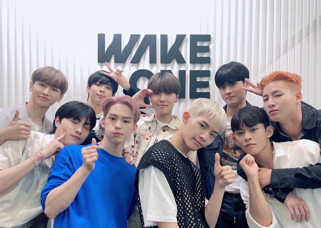 lluvlelee's tweet photo. Happy 3rd Anniversary To1!!💗
영원히 사랑해🫶
#티오원3주년_너무축하해_많이행복해
#3yearsTOgether https://t.co/cyUhIb4MCG