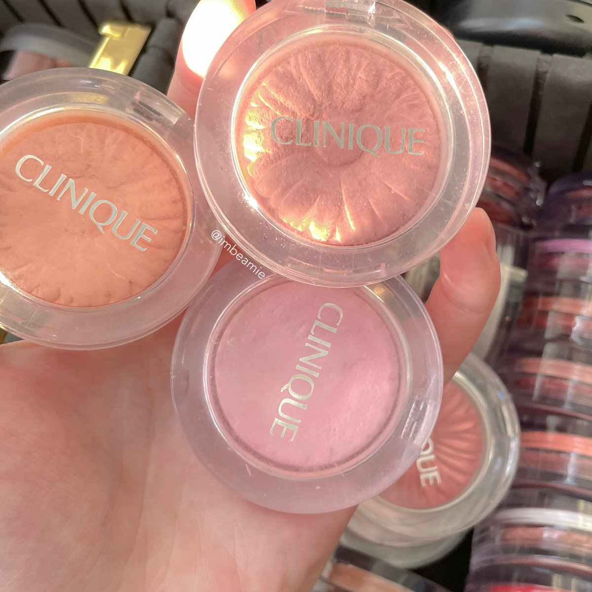 imbeamie's tweet photo. อย่าถามว่ามี Clinique cheek pop กี่สีเลยแฮร์รี่ ถามว่าไม่ได้ใช้สีไหนจะง่ายกว่า 🥺𓂃𓏧🩰🤏🏻 https://t.co/yktvvGq4YI