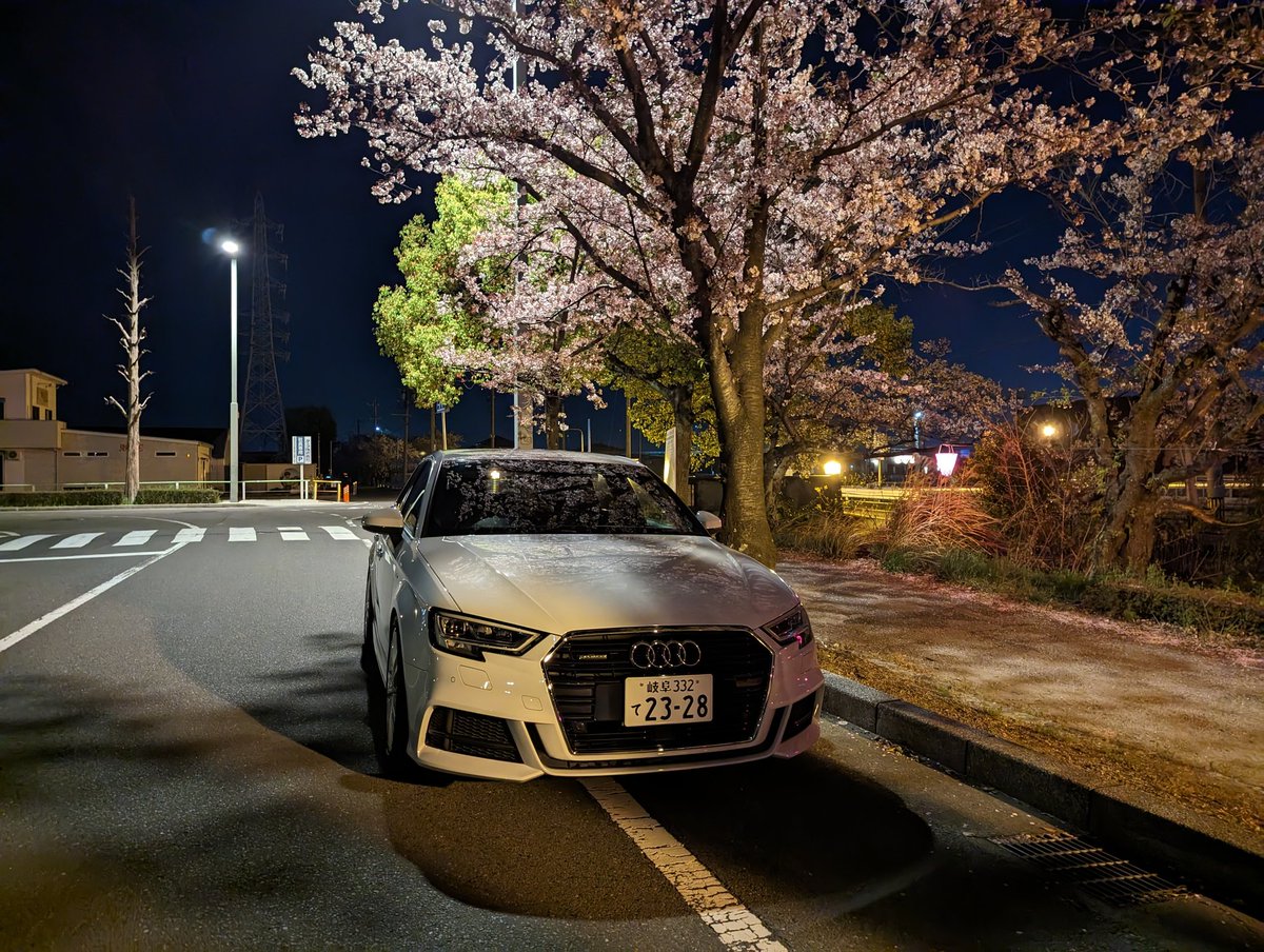 trr6823's tweet photo. カメラするかー https://t.co/6RGbHbhHnO