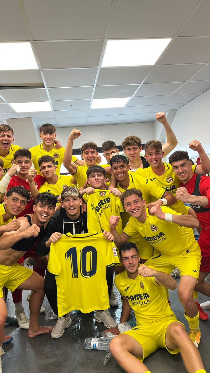 CanteraGrogueta's tweet photo. El Juvenil A se ha impuesto por 0-2 al  @Academia_VCF a domicilio ✅

⚽️ Unax
⚽️ Reque

¡Enhorabuena, groguets 💛! https://t.co/FAXERcyYnt