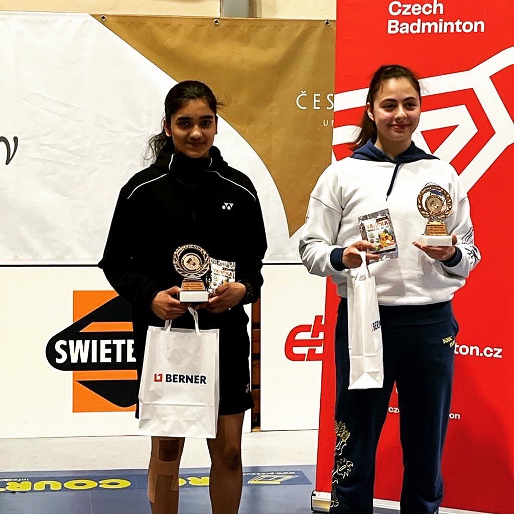 irishbadminton's tweet photo. Michelle Shochan awarded her Bronze Trophy ๐ at the Czech ๐จ๐ฟU17 International.
#PodiumPotentialProgramme https://t.co/uKBgiGpXeE