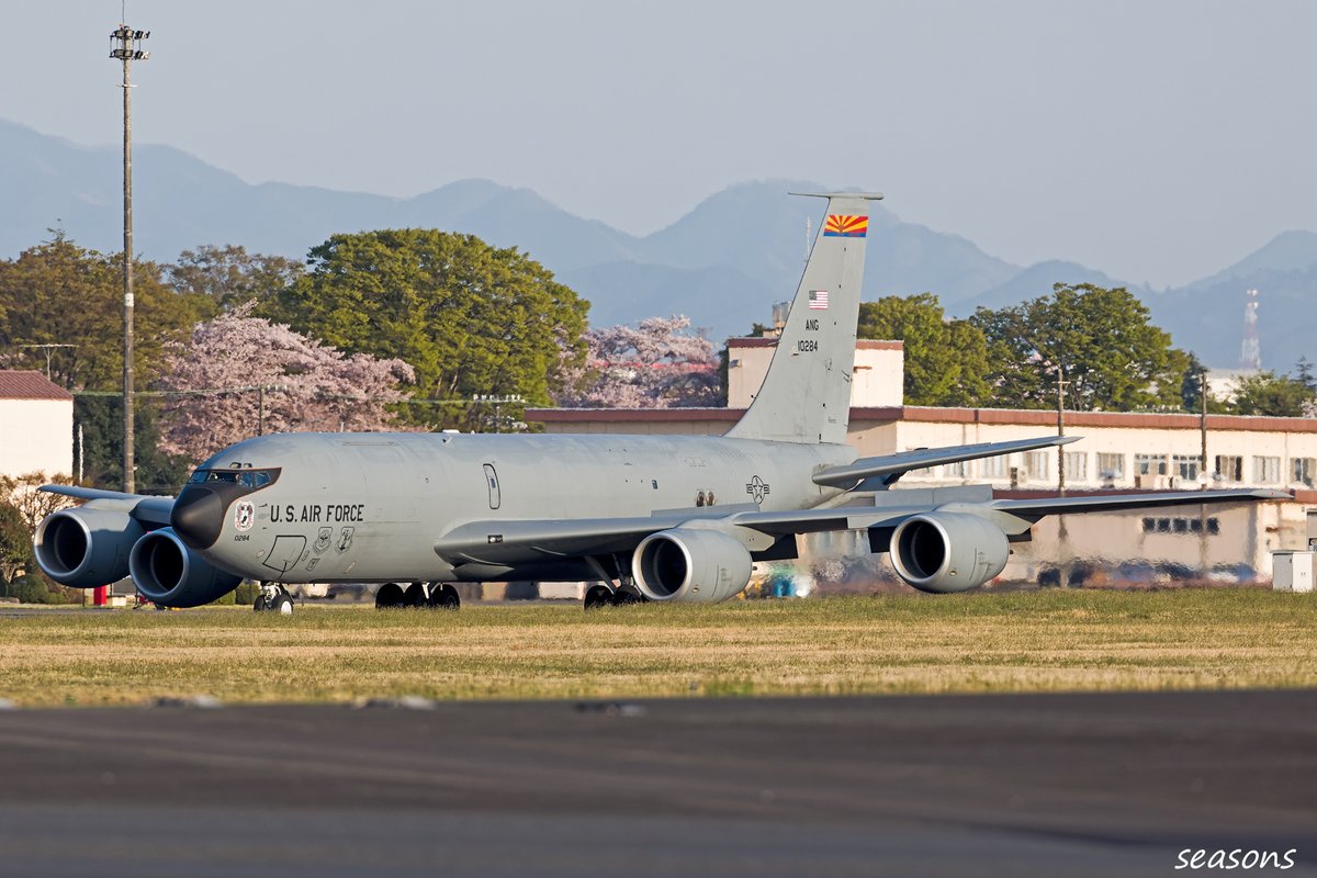 Seasons4100's tweet photo. 2023/4/1 TY
やっとKC祭りに参加出来ました~
離陸も迷ったがAZの10284を抑えたいので転がりへ!
AZ ANG×3機と他に2機のフライト5で離陸。
AZの10284が3機目で出てきたけどメラ少な目で助かりました!
#161ARW https://t.co/OIHA0rZDQq