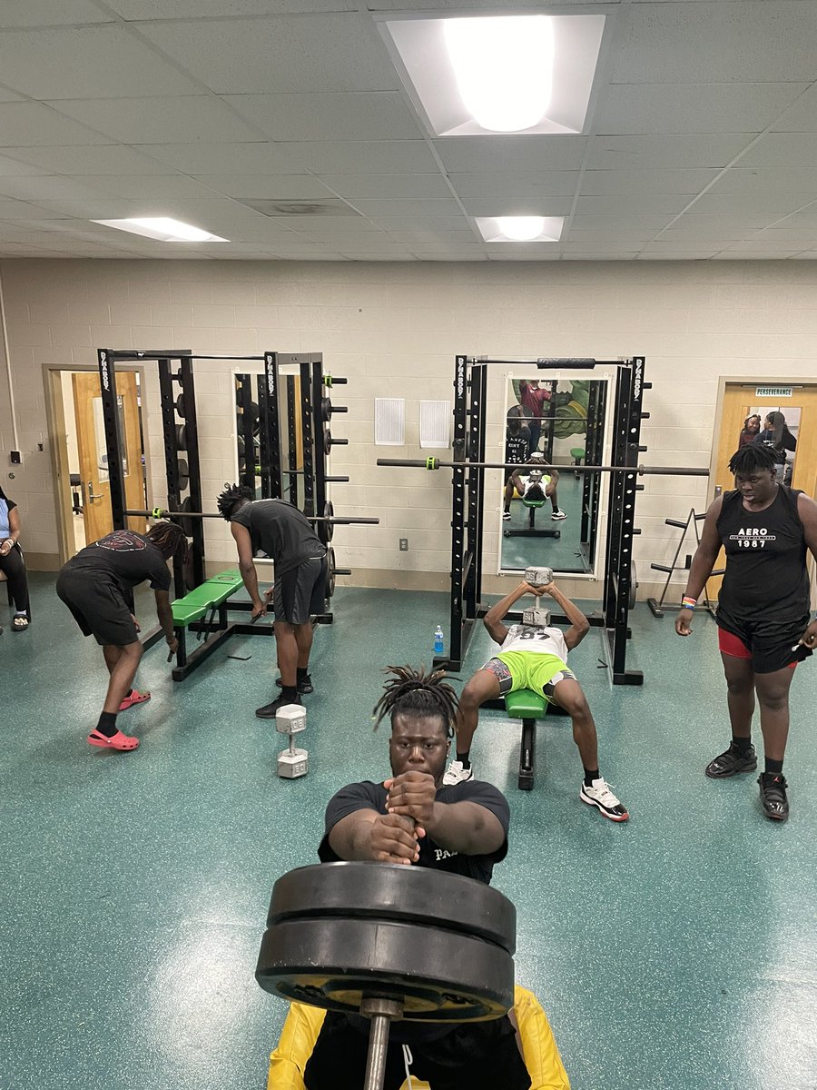 Coach Davis tweet media