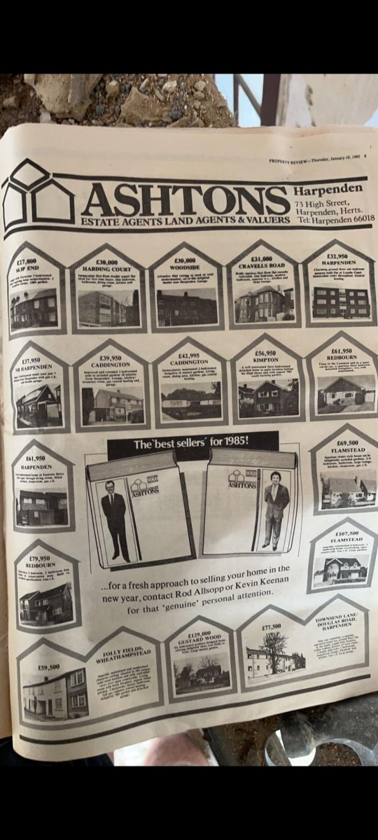 ashtonsProp's tweet image. Local building  firm @c.j.smiths found this great example of Ashtons history whilst refurbishing a property in London Colney.

#Ashtons #history #refurbishment #builder #property #newspaper #home #1980s