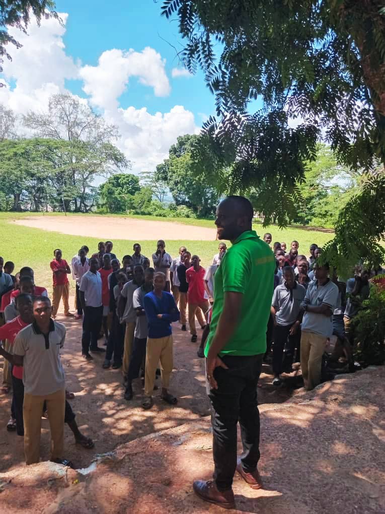 CYNESA's tweet photo. #Tanzania 🇹🇿 celebrates #NationalTreePlantingDay today. #CYNESATanzania under the leadership of @mosesdesdery in collaboration with #MalaikaGeneralCompany organized a tree planting workshop #Kijanisha which means #MakeitGreen which took place at Pugu High School in #DarEsSalaam https://t.co/vFW5NKSofU
