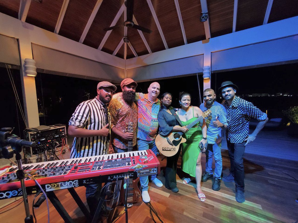 detuneband's tweet photo. Thank you for having us on your special day. May the love between you both last a life time. Happy anniversary James and Mela β€οΈβ€οΈβ€οΈβ€οΈβ€οΈ @KurumbaMaldive
#anniversary #celebration #couplegoals #blessedtoknowyou #happymoments #thankful #detuneband https://t.co/sSSLoiNT3Q